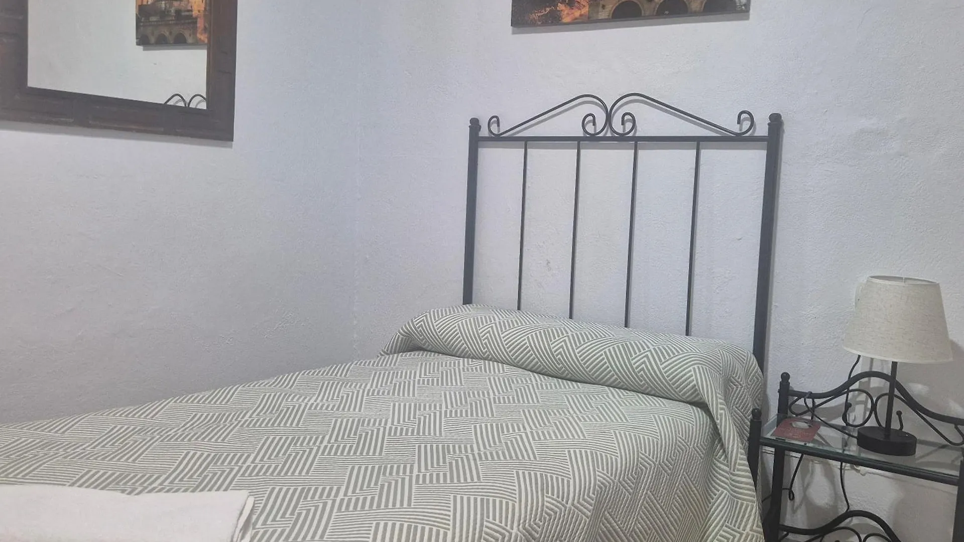 Pension Javier Seville Guest house
