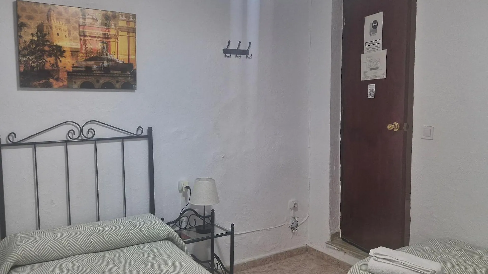 بيت ضيافة Pension Javier إشبيلية