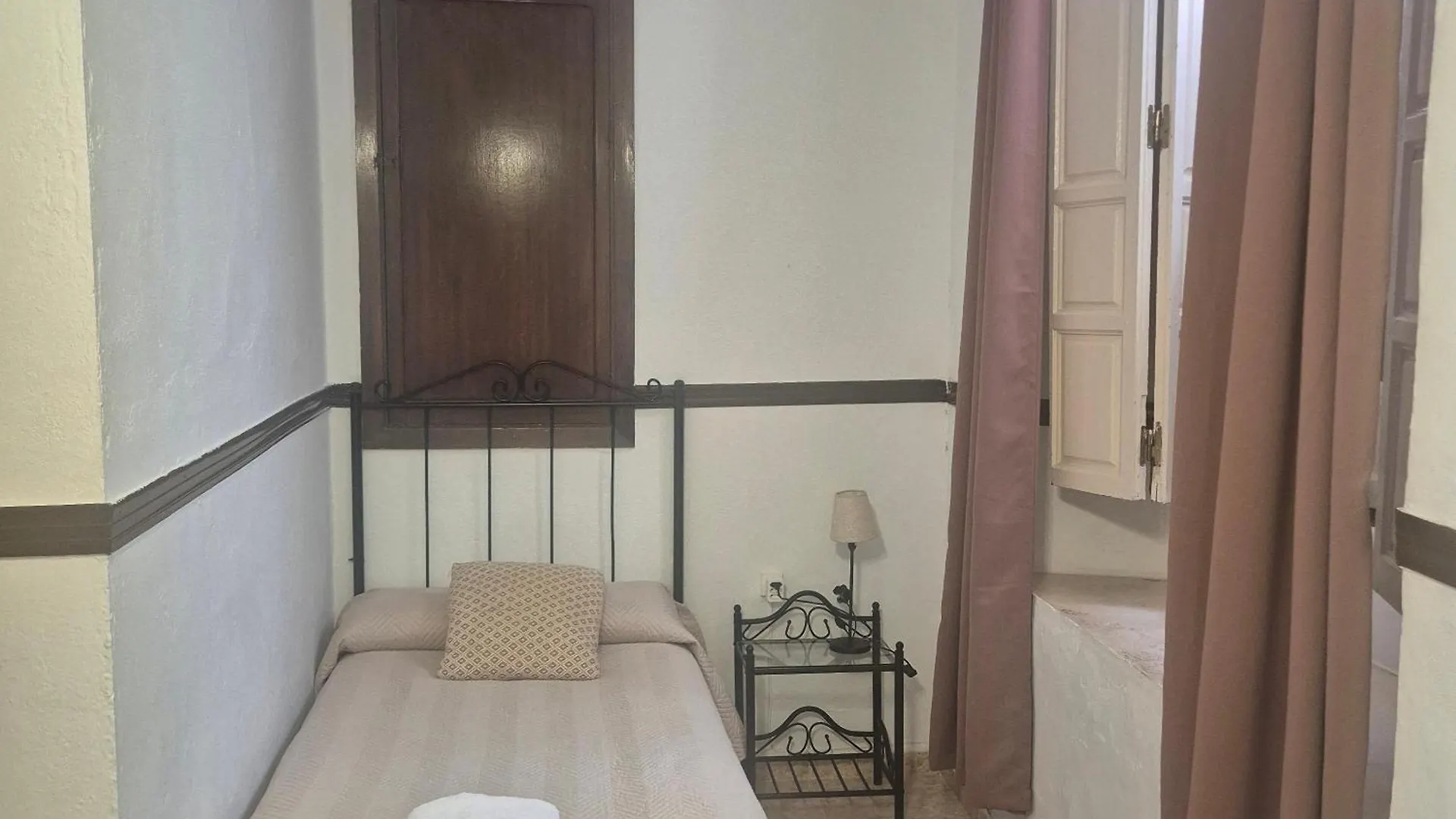 Guest house Pension Javier Seville Spain