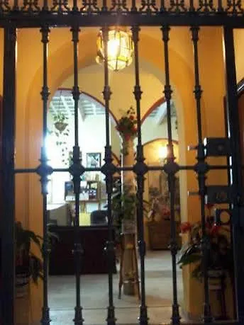 Pension Javier Seville Guest house